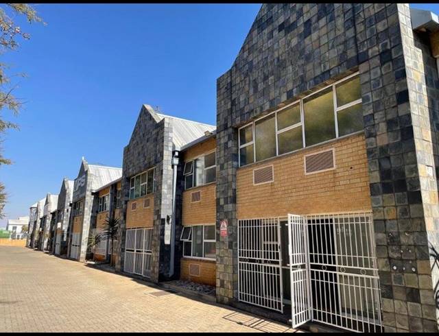 INDUSTRIAL PROPERTY TO RENT IN HALFWAY HOUSE